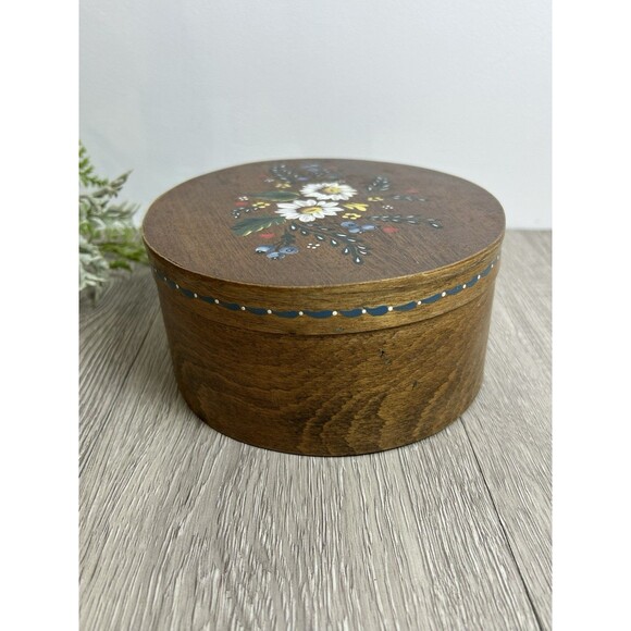 Vintage Wooden Box Oval Shape Hand Painted Floral Lid Made In Yugoslavia - Picture 8 of 13